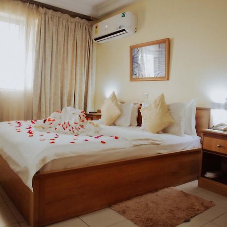 Hotel Marjorie 'Y' Тема Екстериор снимка