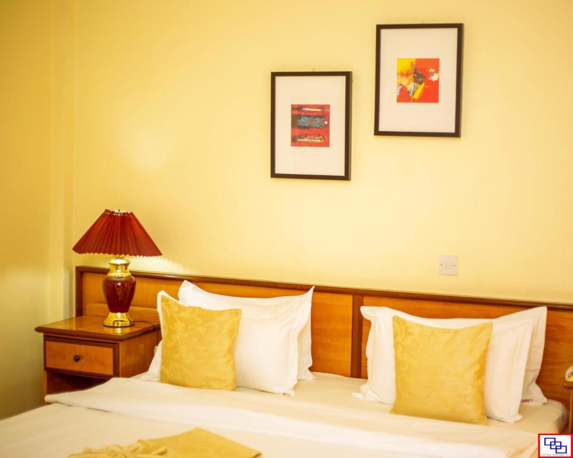 Hotel Marjorie 'Y' Тема Екстериор снимка